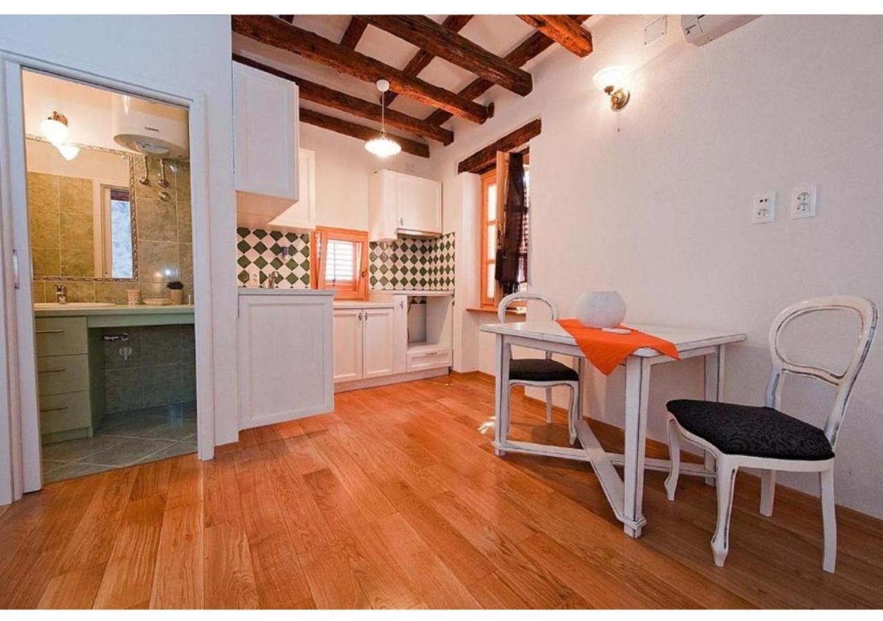 San Cristoforo Accommodations Rovinj - Garzotto エクステリア 写真