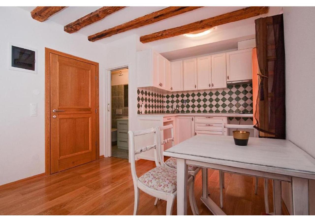 San Cristoforo Accommodations Rovinj - Garzotto エクステリア 写真